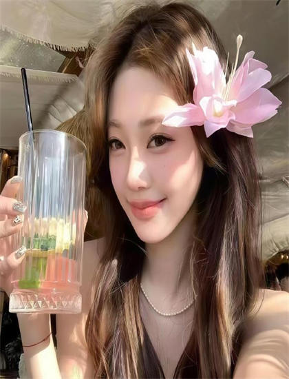 一个女的床上太骚了男的会吓到吗_屠夫网在线观看免费观看_cctv5在线直播观看手机